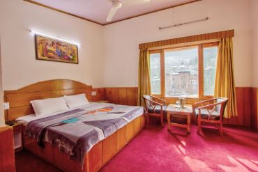 Hotel Monarch Manali