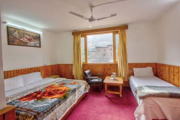 Hotel Monarch Manali