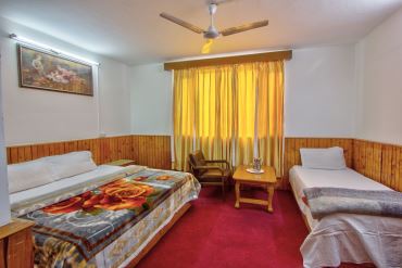 Hotel Monarch Manali