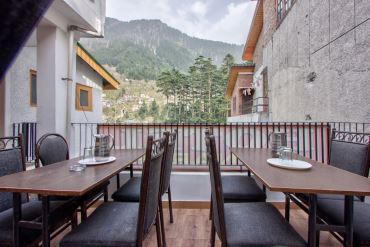 Hotel Monarch Manali